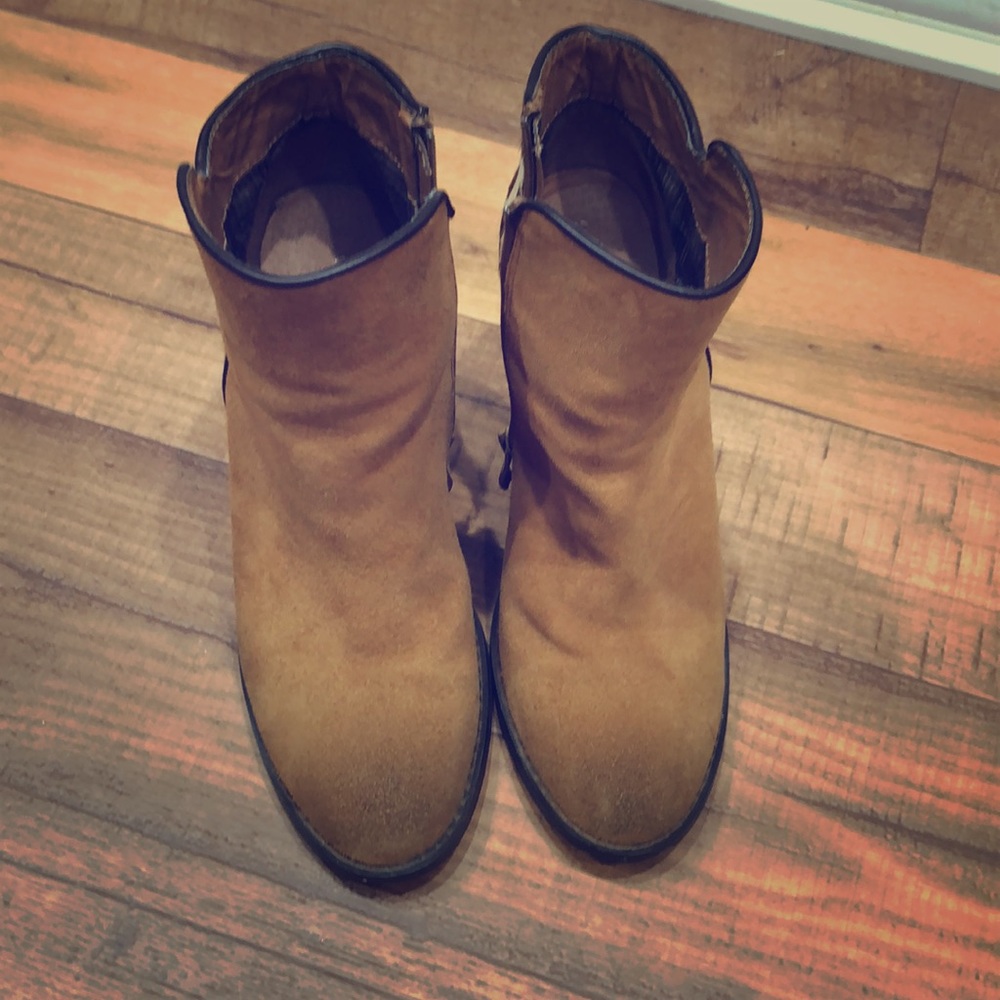 Camel and leopard ankle bootie